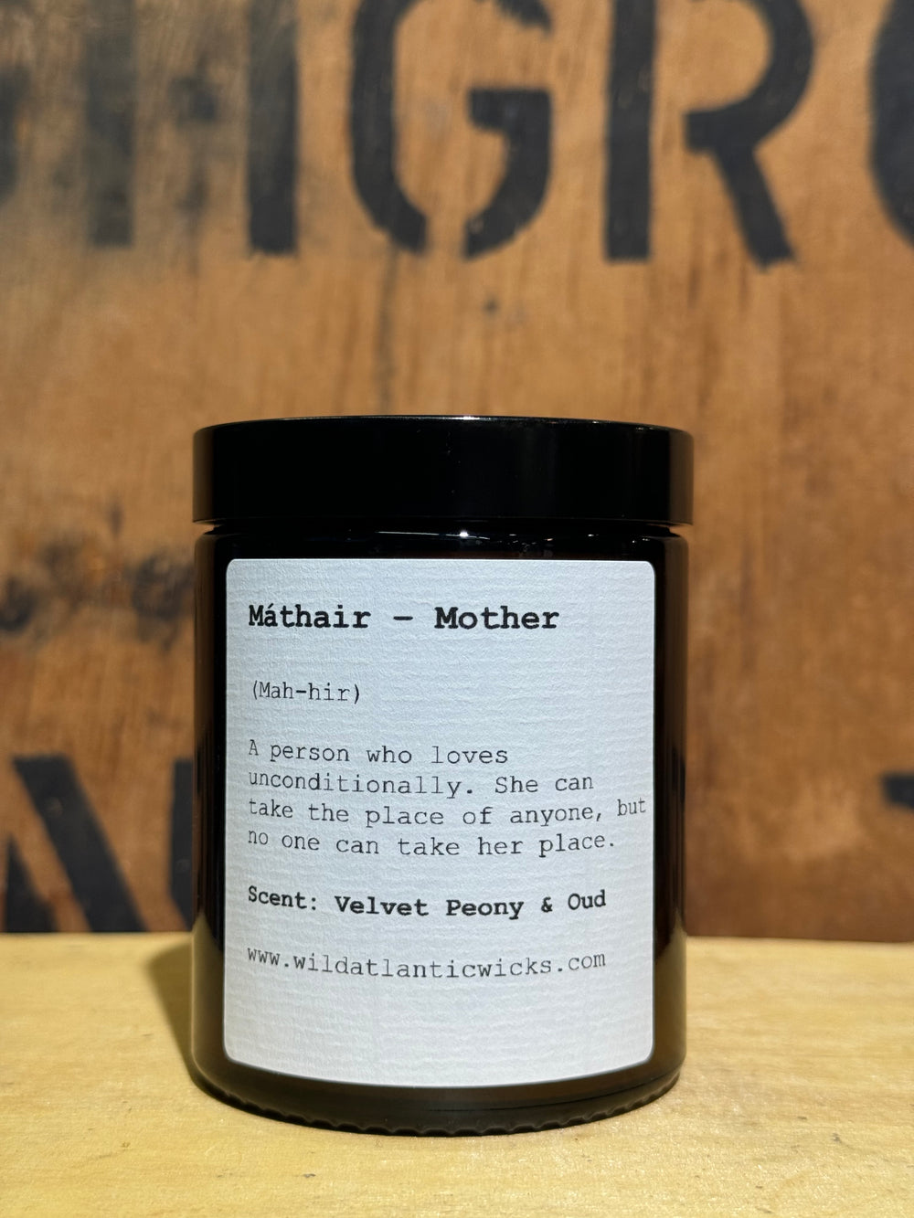 Máthair (Mother) - Velvet Peony & Oud Candle