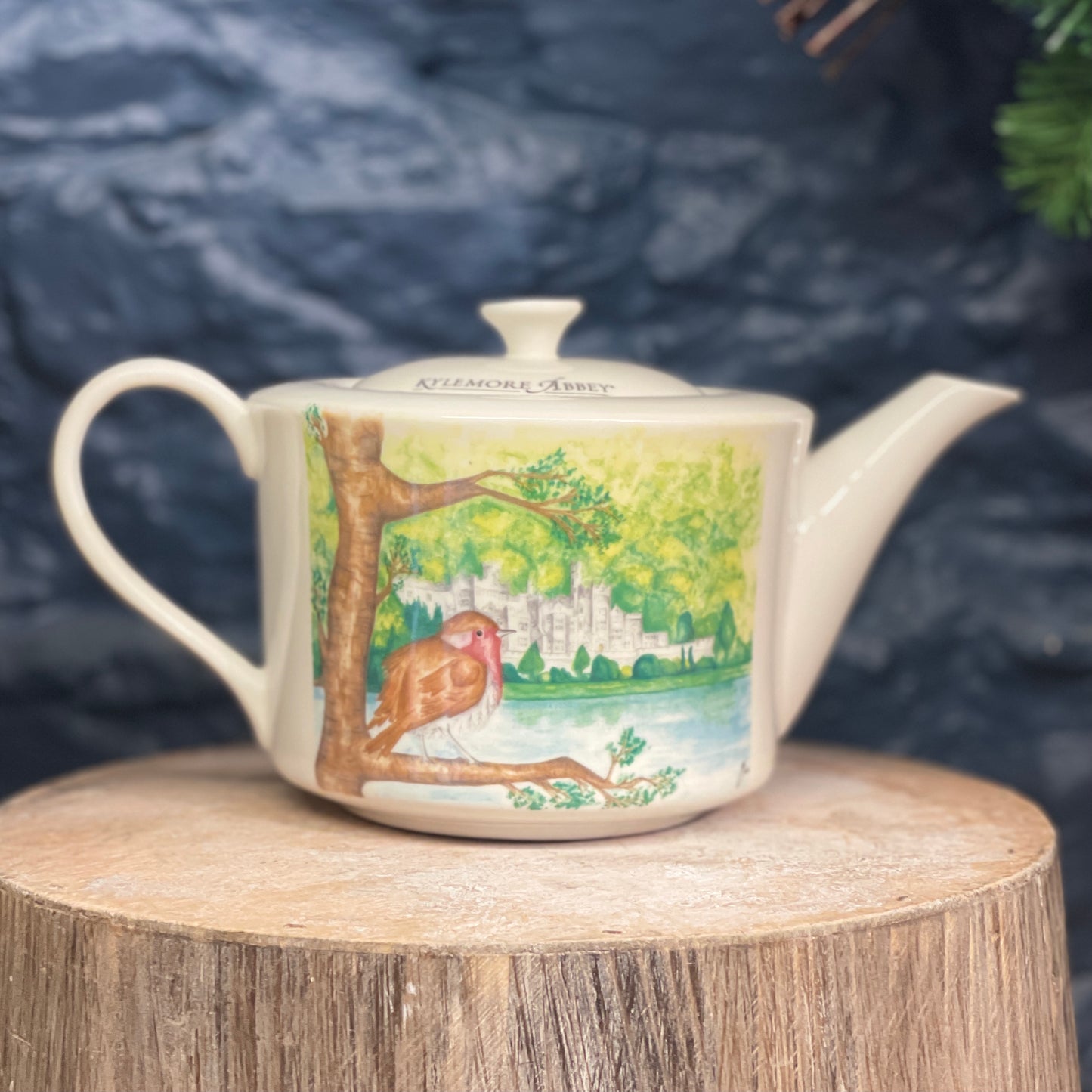 
                  
                    Kylemore Abbey Robin Teapot
                  
                